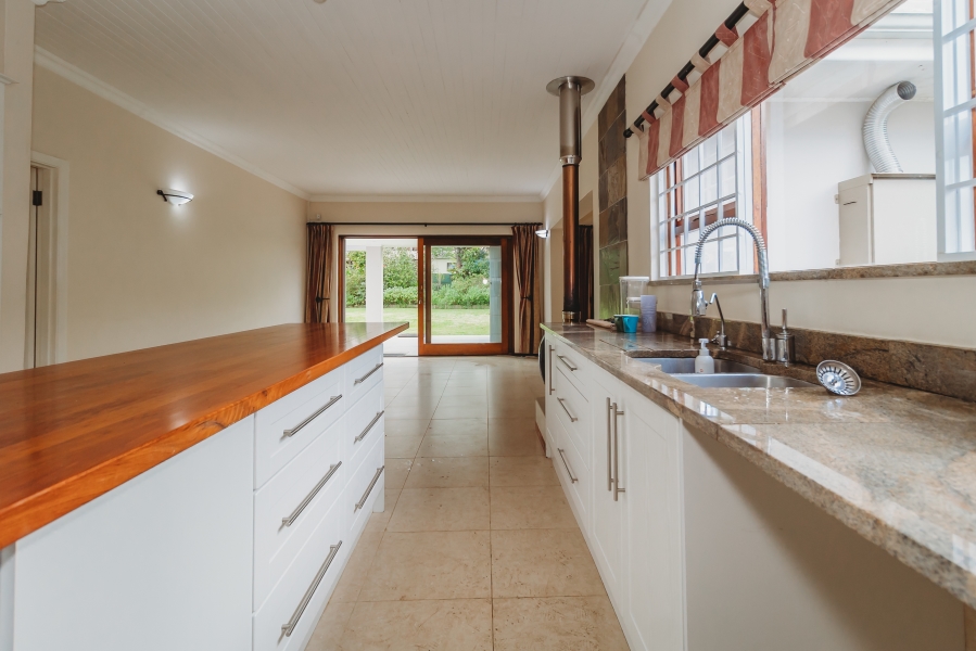 4 Bedroom Property for Sale in Heatherlands Western Cape